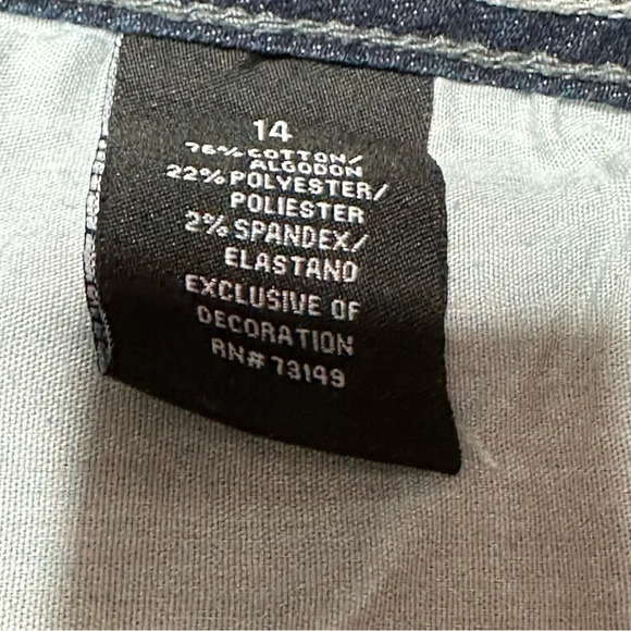 One-5-One Dark Washed Stud Embellished Jean. Sz: 14 - Picture 11 of 13